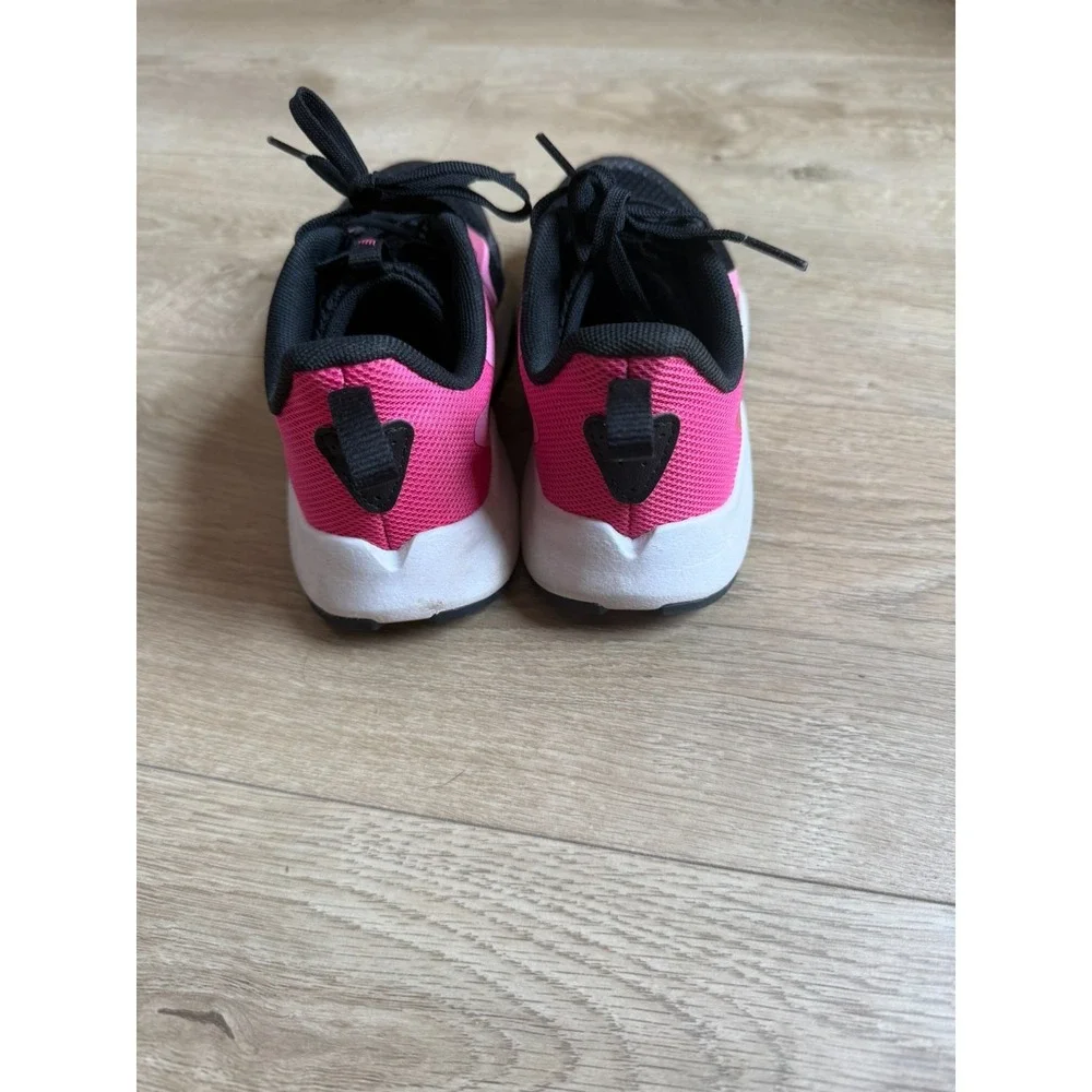 EUC Girls Shoes New Balance Kids Rave Run v2 (Big Kid) Pink and Black Size 1.5
